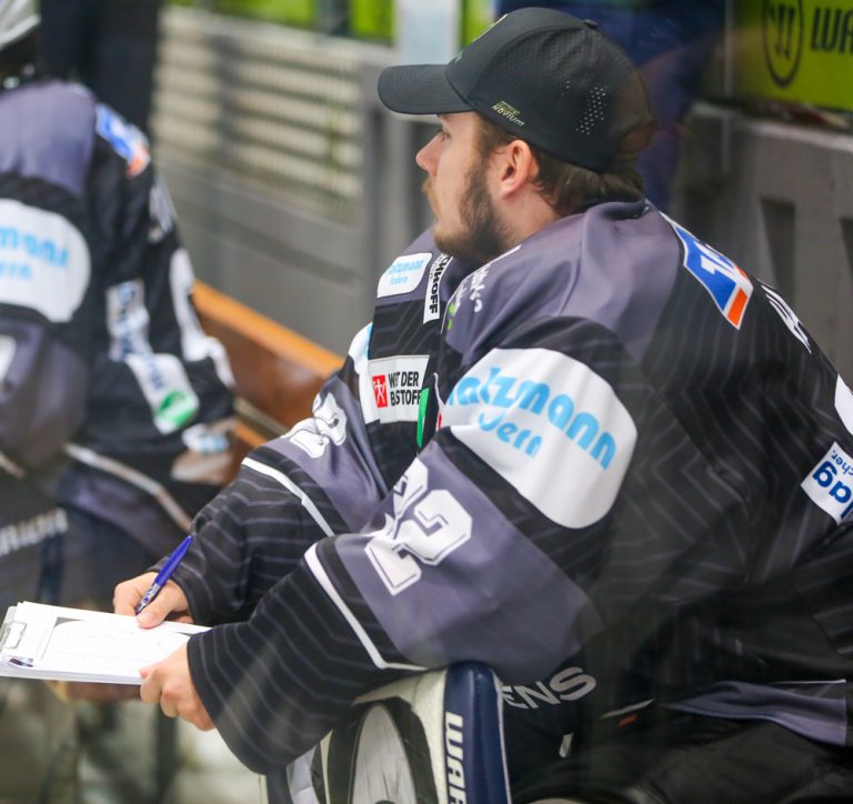 Desolate Roosters verschlafen Start in Frankfurt