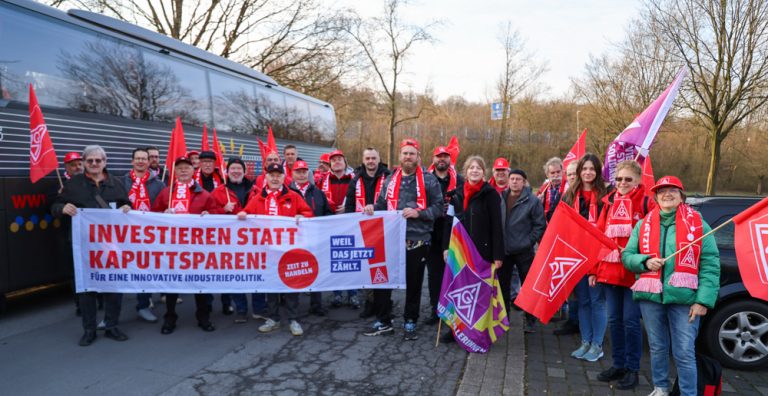 Fast 500 Metaller fahren zum Aktionstag nach Köln