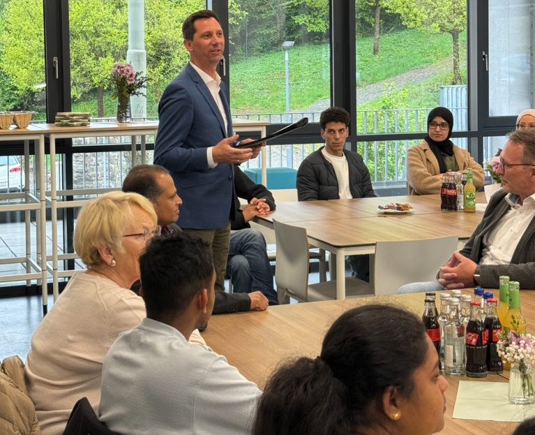 Zwei Jahre Internationale Pflegeschule