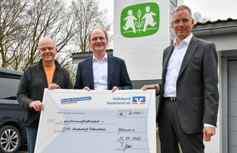 Lions Club spendet fürs SOS-Kinderdorf Sauerland Lions Club spendet fürs SOS-Kinderdorf Sauerland