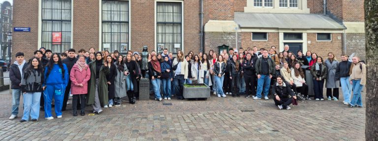 Iserlohner Jugendliche besuchen Frank Haus in Amsterdam